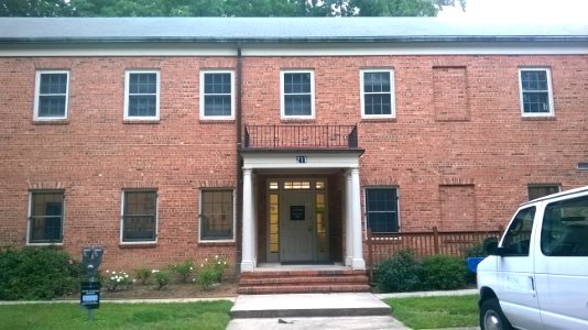 Odum Village Laundry Room Entrance UNCCH 20140928