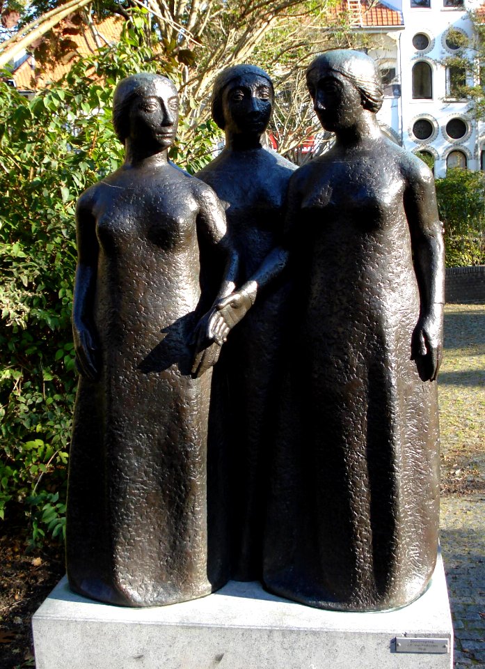 Oegstgeest kunstwerk vrouwen