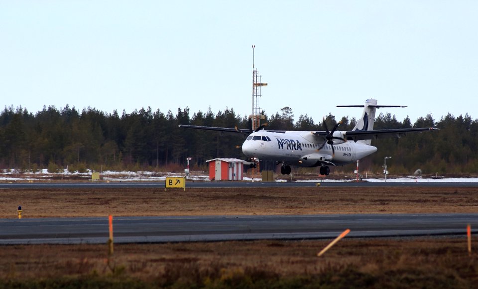 OH-ATN Oulu Airport 20170423 02
