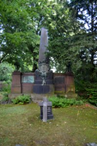 Offenbach, Alter Friedhof, Denkmal für die Toten des Eisenbahnunglücks von 1900, 2017