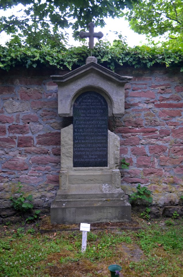 Offenbach, Alter Friedhof, Grab Karl Ferdinand Becker (1)