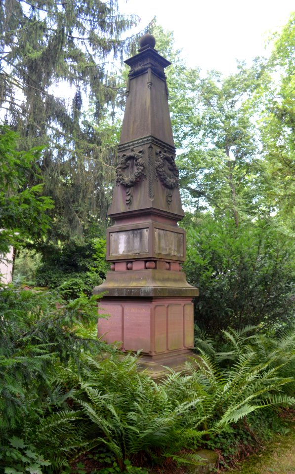 Offenbach, Alter Friedhof, Grab Familie Fritz Forster (1)