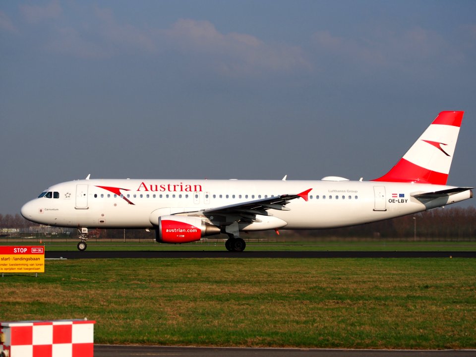 OE-LBY Austrian Airlines Airbus A320-214, cn 5122 at Schiphol (AMS - EHAM), Netherlands, pic2