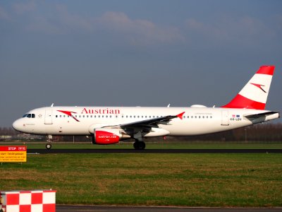 OE-LBY Austrian Airlines Airbus A320-214, cn 5122 at Schiphol (AMS - EHAM), Netherlands, pic2
