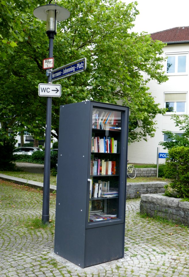 Oelde - Bücherschrank