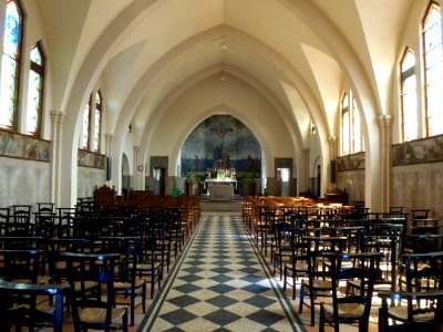 Offekerque (Pas-de-Calais) église Sainte-Thérèse-de- l'enfant-Jésus (03)
