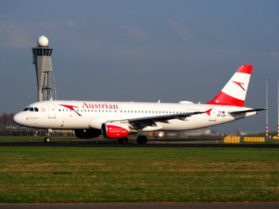 OE-LBY Austrian Airlines Airbus A320-214, cn 5122 at Schiphol (AMS - EHAM), Netherlands, pic1