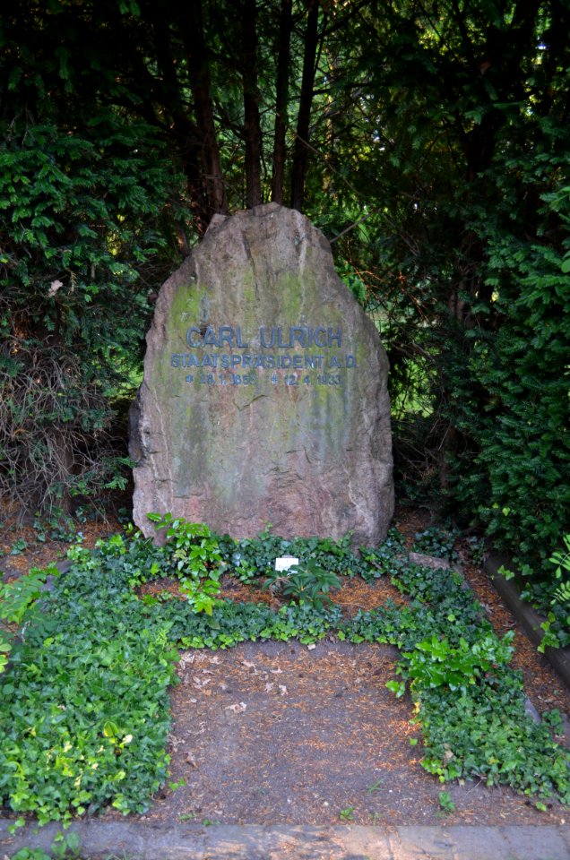 Offenbach, Alter Friedhof, Grab Carl Ulrich