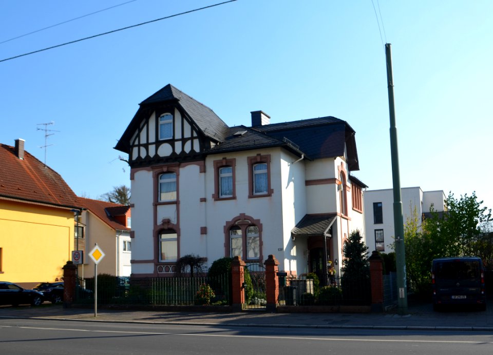 Offenbach, Bieberer Straße 137 (1)