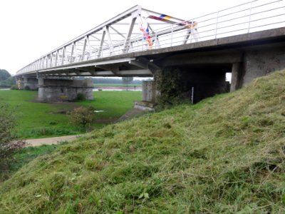 Oeffelt Rijksmonument 518572 brugpijlers Maasbrug