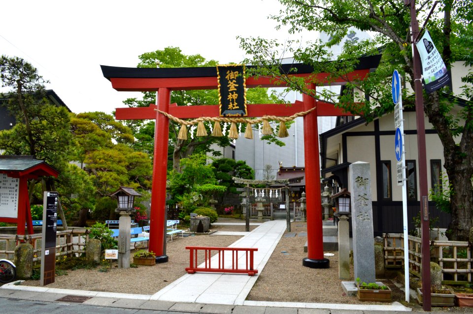 Okama-jinja (Shiogama) torii
