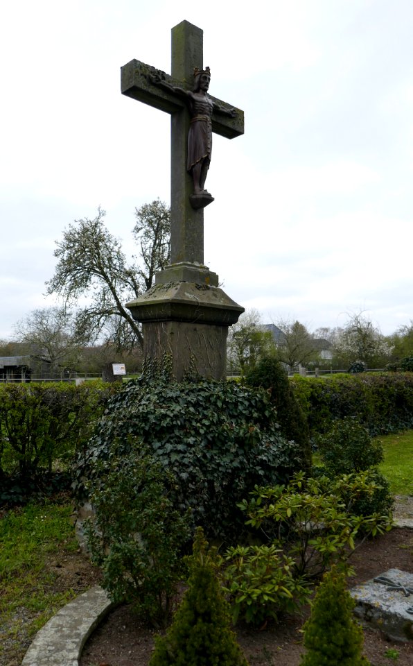 Oestereiden - Friedhofskreuz