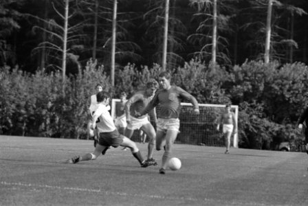 Oefenwedstrijd Nederlands elftal De Graafschap in het UNVB trainingscentrum Zei, Bestanddeelnr 922-7546