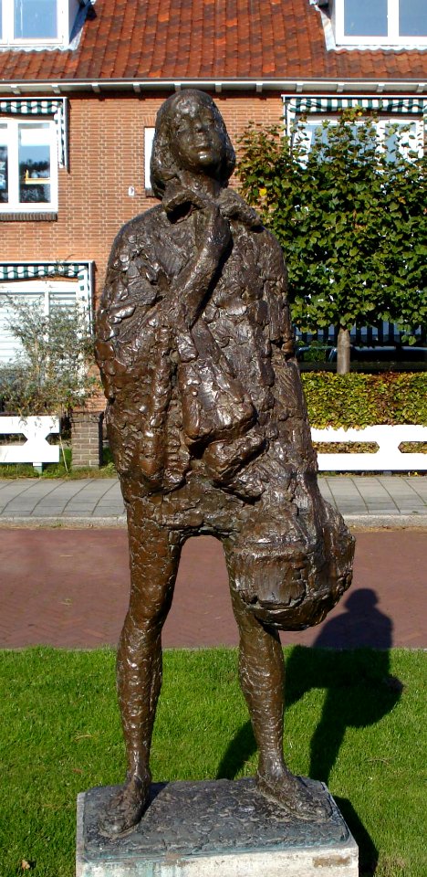 Oegstgeest kunstwerk schoolgaand meisje