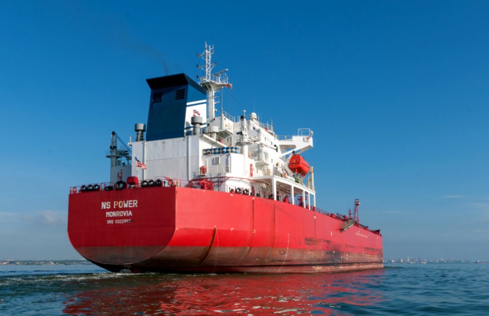 Oil tanker crossing the bridge over Lake Maracaibo 4