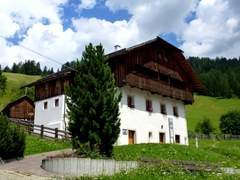 Oies-Geburtshaus-Freinademetz