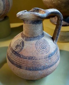 Oinochoe, Cypro-Archaic, White Painted IV Ware - Harvard Semitic Museum - Cambridge, MA - DSC06406