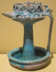 Oil lamp from Iran, 12th or 13th century, glazed stone-paste, HAA photo