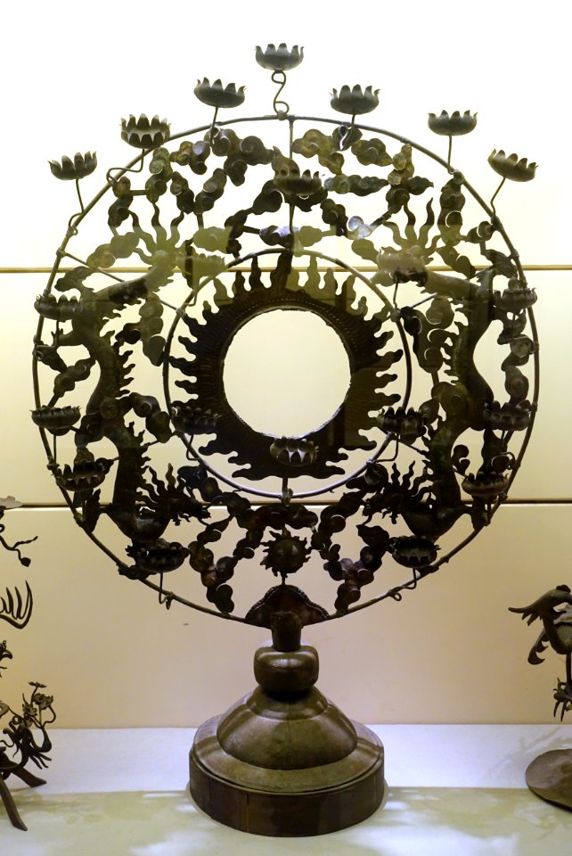 Oil lamp support for ritual use, early 20th century, iron - National Museum of Vietnamese History - Hanoi, Vietnam - DSC05583