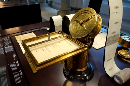 Odometer, Christoph Trechsler the Elder, Dresdren, 1584, view 1 - Mathematisch-Physikalischer Salon, Dresden - DSC08095