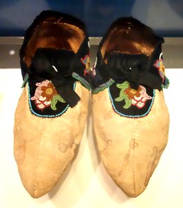 Ojibwa (Chippewa) moccasins, late 1800s - Bata Shoe Museum - DSC00710