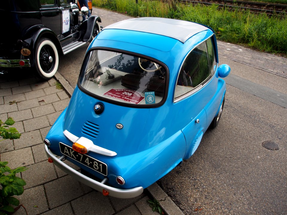 Oisterwijkste Stoomdagen 2015, 1959 BMW Isetta 300 foto 4