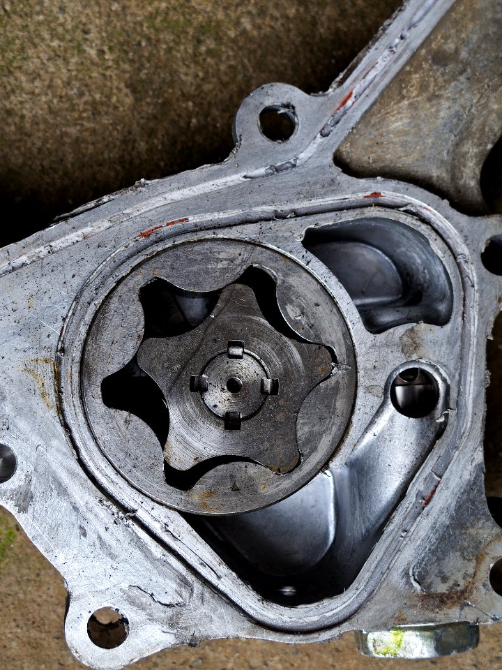 Oil Pump from Toyota Coaster Bus