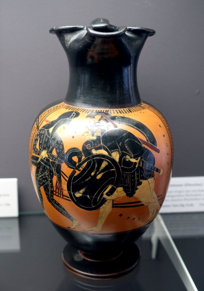 Oinochoe with two Amazons recovering a dead comrade, Attic, c. 510 BC, L 347 - Martin von Wagner Museum - Würzburg, Germany - DSC05467