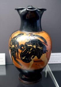 Oinochoe with two Amazons recovering a dead comrade, Attic, c. 510 BC, L 347 - Martin von Wagner Museum - Würzburg, Germany - DSC05467