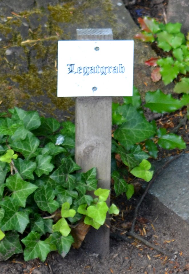Offenbach, Alter Friedhof, Legatgrab