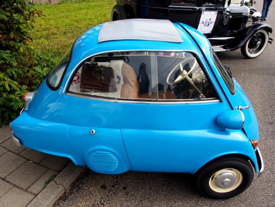 Oisterwijkste Stoomdagen 2015, 1959 BMW Isetta 300 foto 3