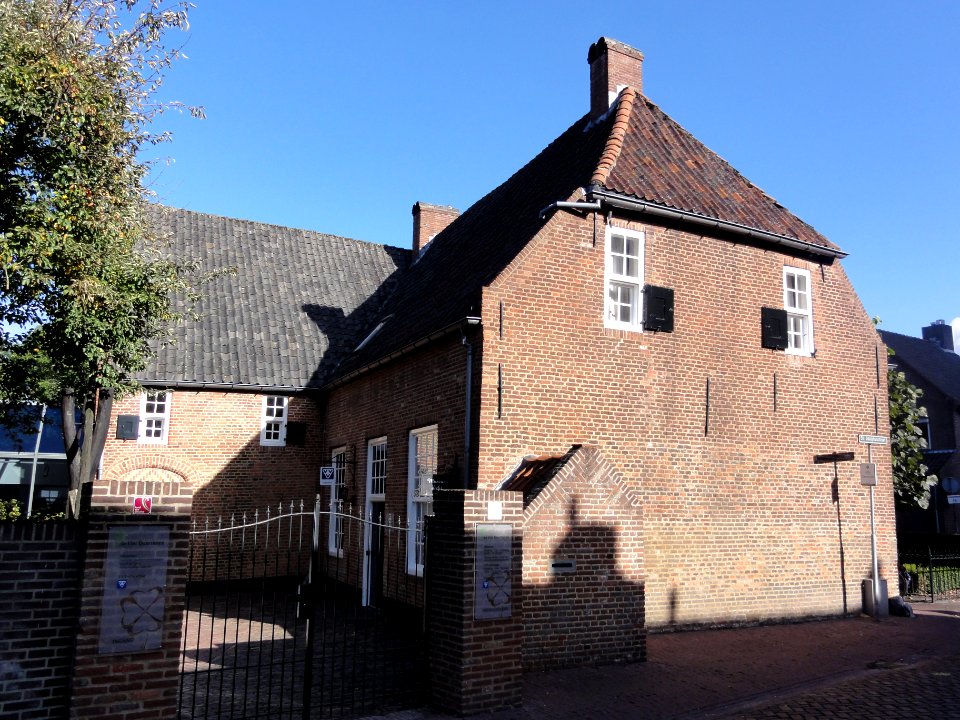 Oirschot Rijksmonument 31326 St. Odulphusstraat 11, 13 VVV, Museum