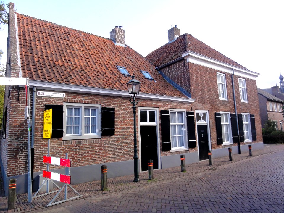 Oirschot Rijksmonument 31327 St. Odulphusstraat 33,35