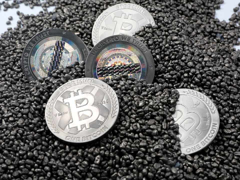 Collectable numismatic titanium