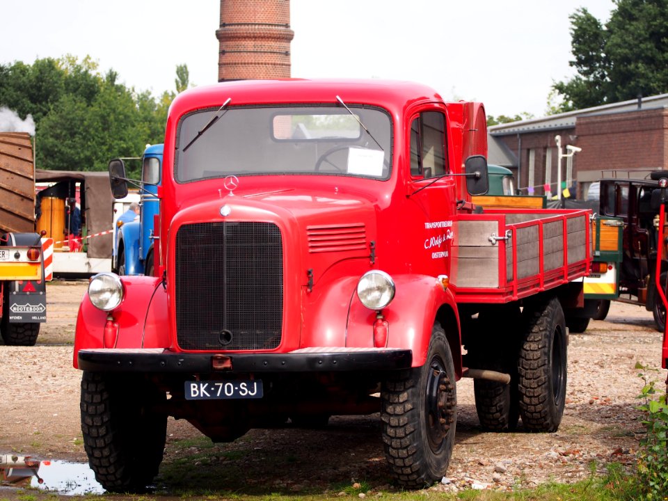 Oisterwijkste Stoomdagen 2015, 1954 MERCEDES-BENZ 312 foto 1