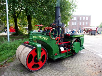 Oisterwijkste Stoomdagen 2015, Pruttelpot, The Kelly - Springfield steam roller foto 7