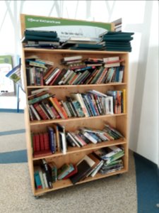 Offener Bücherschrank Nationalparkhaus Lobau