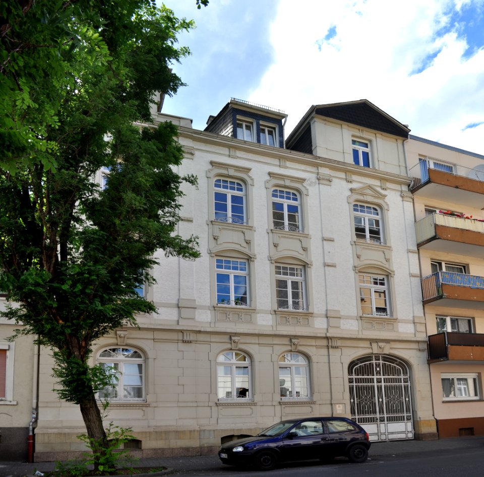 Offenbach, Taunusstraße 18
