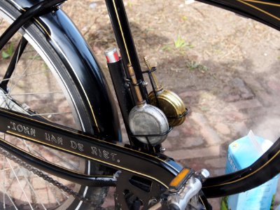 Oisterwijkste Stoomdagen 2015, John van de Riet propane driven bicycle foto 5