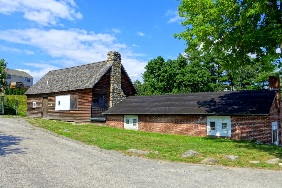 Office and kitchen - Benson Park - Hudson, New Hampshire - DSC07584