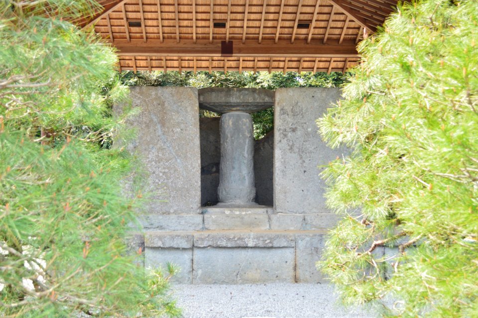 Okamasu-no-ishido-2