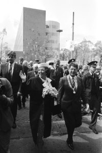 Officiele opening Joods Historisch Museum aan J. D. Meyerplein in Amsterdam Kon, Bestanddeelnr 933-9676