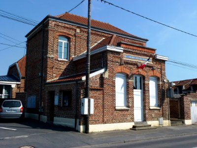Oisy (Nord, Fr) mairie-école