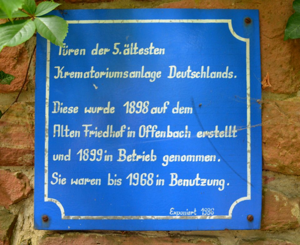 Offenbach am Main, Alter Friedhof, Krematorium, Schild