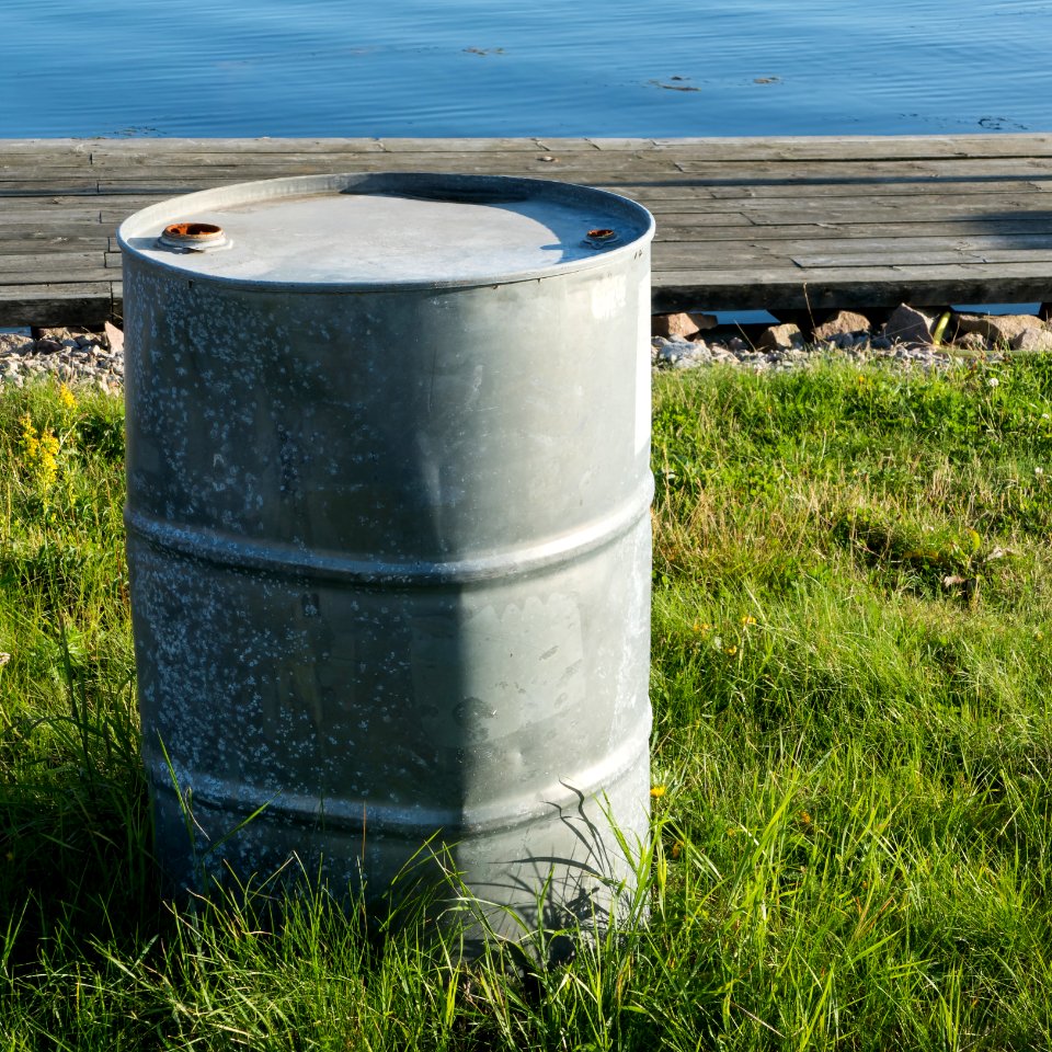 Oil drum at Lahälla