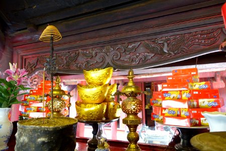 Offerings - Temple of Literature, Hanoi - DSC04640