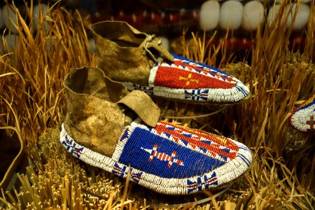 Oglala Sioux moccasins, 1890-1910 - Bata Shoe Museum - DSC00571