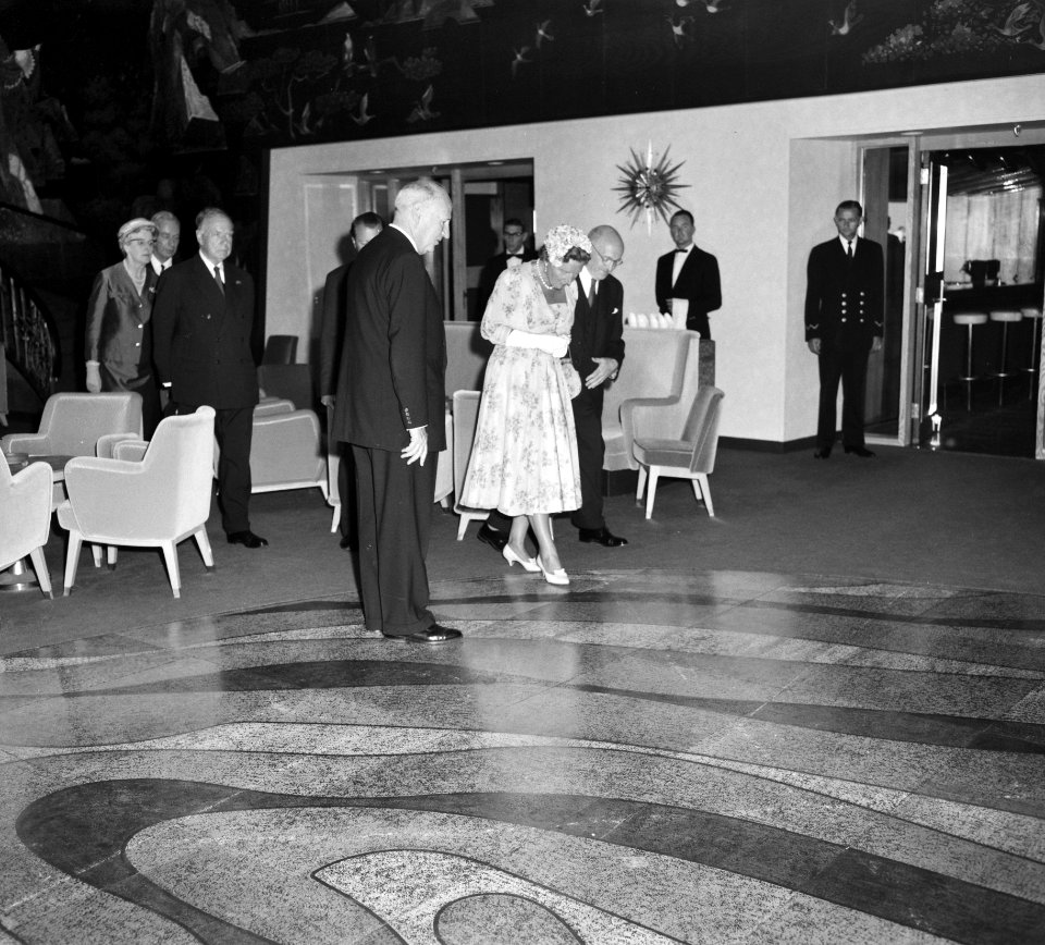 Officiële proefvaart van de ss Rotterdam in aanwezigheid van koningin Juliana , Bestanddeelnr 910-6004