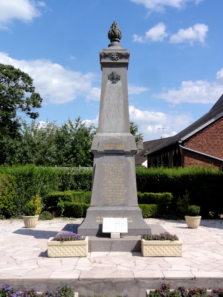 Ognes (Aisne) monument aux morts