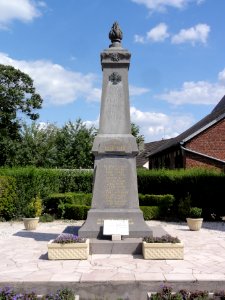 Ognes (Aisne) monument aux morts